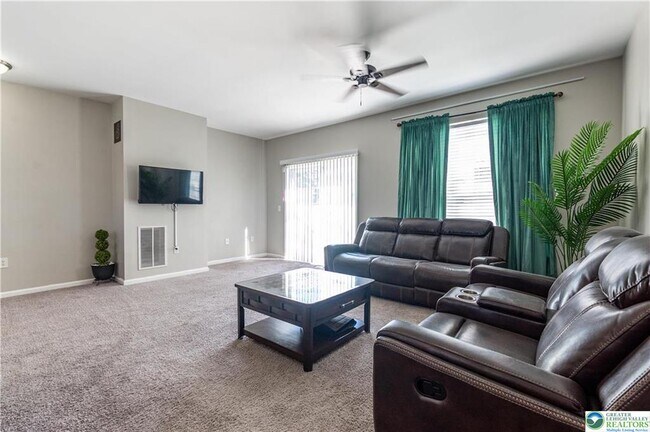 Building Photo - 2512 Gila Dr