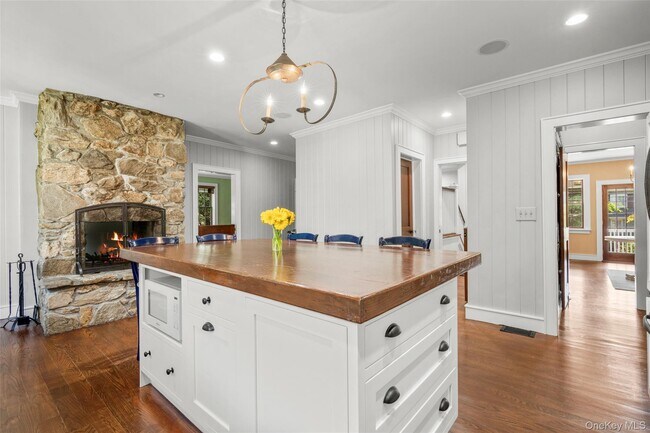 Building Photo - 6 Summit Ave