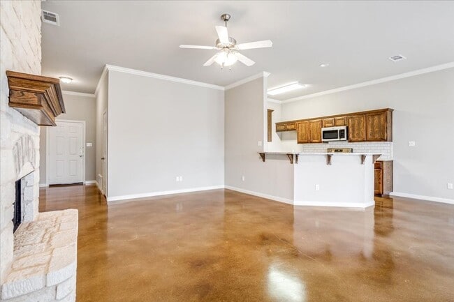 Building Photo - Duplex on Hilltop Drive | Midway ISD
