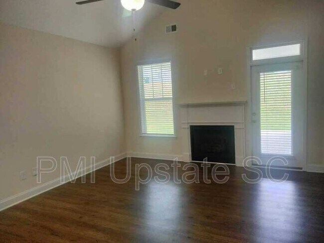 Building Photo - 567 Chantry Ln