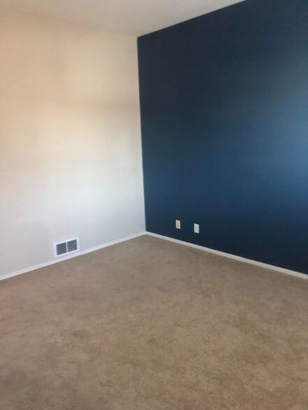 Bedroom - 1708 Lexington Ave