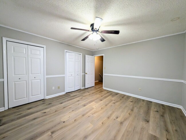 Building Photo - 500 Forest Dr