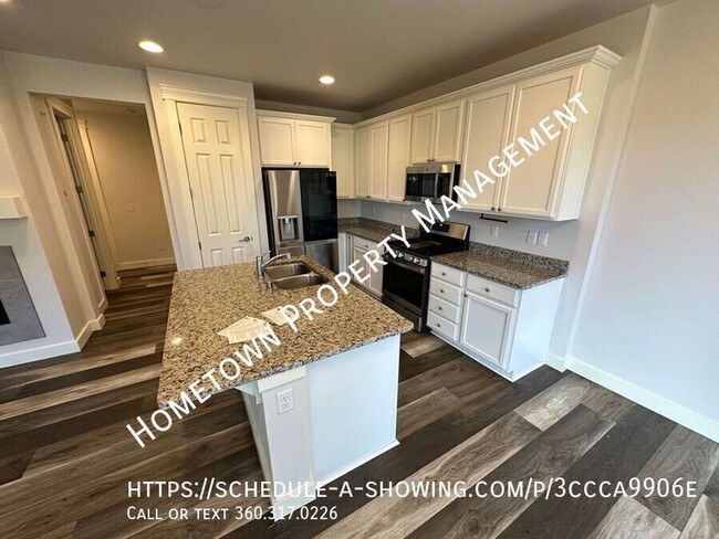 Building Photo - Gorgeous 4 Bedroom Townhome in Lacey - Ava...