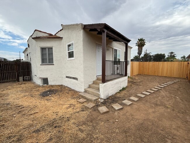 Building Photo - 24337 Myers Ave