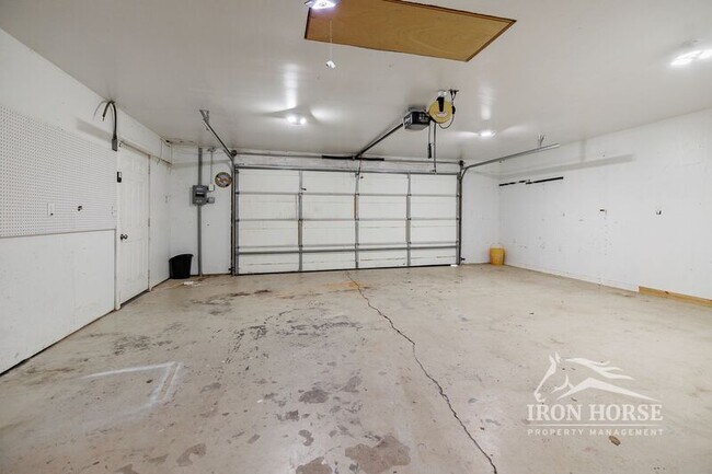 Building Photo - 501 Spratlin Dr