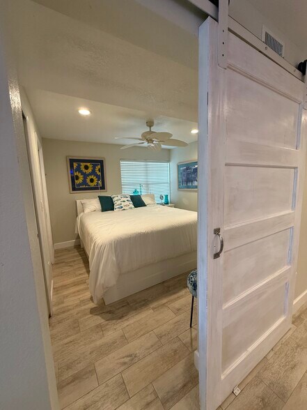 Building Photo - 30 SE Valare Ln