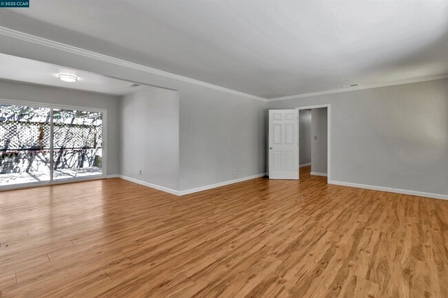 Building Photo - 520 Dawkins Dr