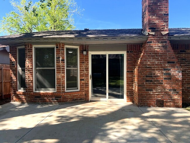 Building Photo - 3012 SE 55th St