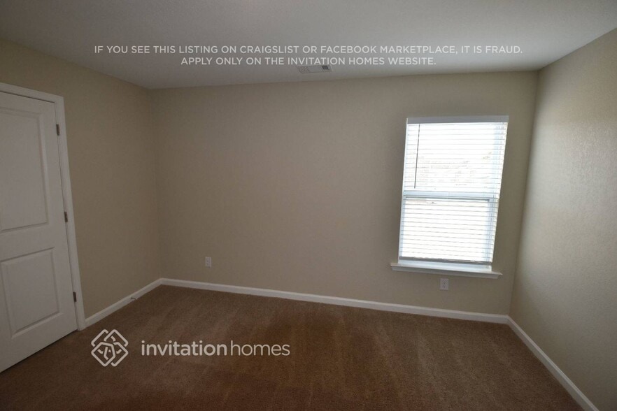 Building Photo - 161 Oliver Dr