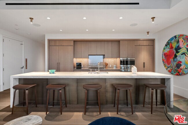 Building Photo - 8420 W Sunset Blvd