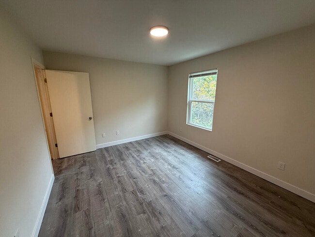 Building Photo - 1709 Hanover Blvd