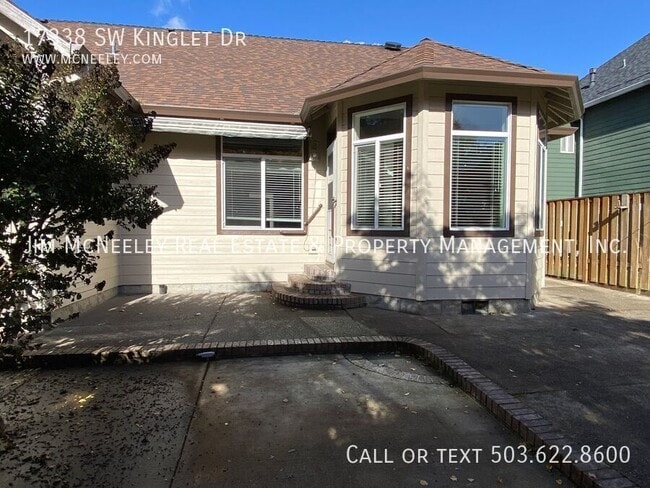 Building Photo - 17338 SW Kinglet Dr