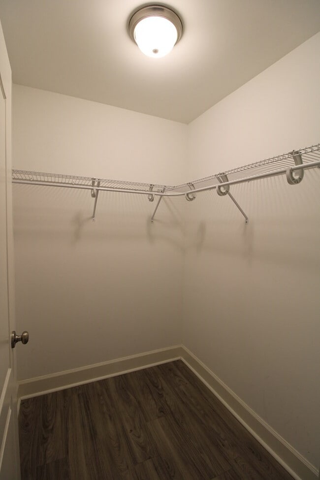 Building Photo - 1315 Mayfield Dr