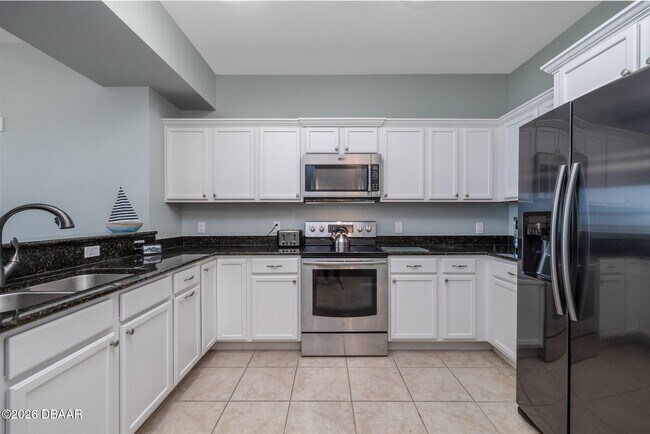 Building Photo - 2801 S Ridgewood Ave