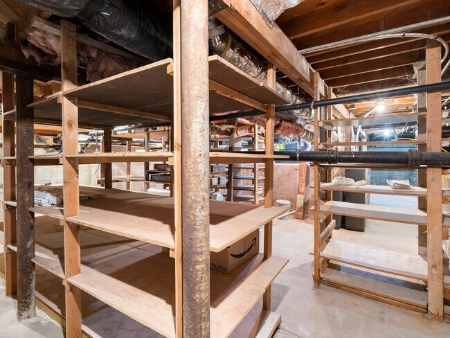 Building Photo - Beautiful home for rent!