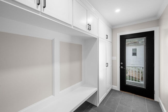 Building Photo - 60 Ellsworth Rd