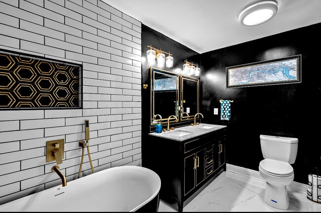 Building Photo - 9101 La Salle Ave