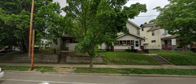 Primary Photo - 835 Kenmore Blvd