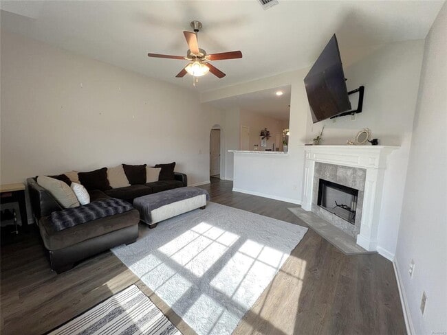 Building Photo - 467 Buena Vista Wy