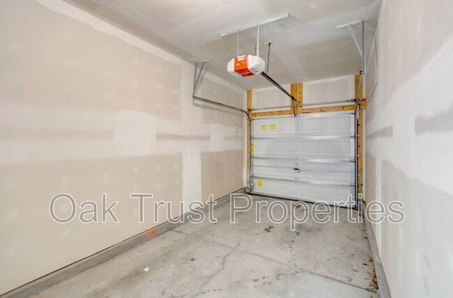 Building Photo - 75 Branch Creek Trail