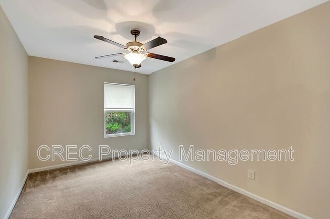 Building Photo - 339 Flyway Rd