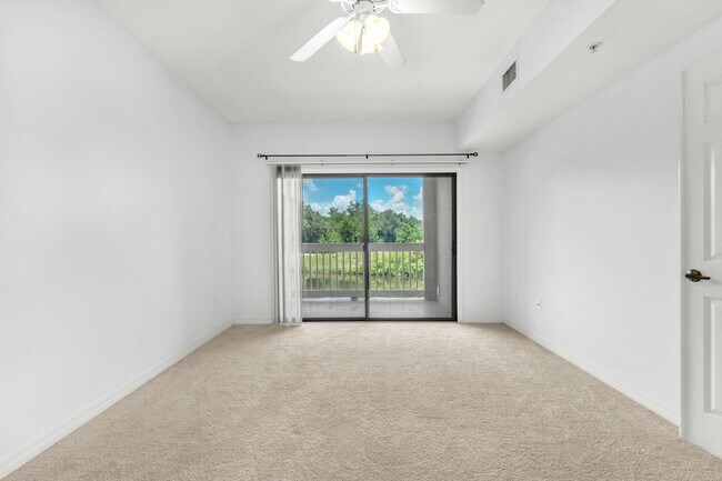 Building Photo - 407 Westlake Ct