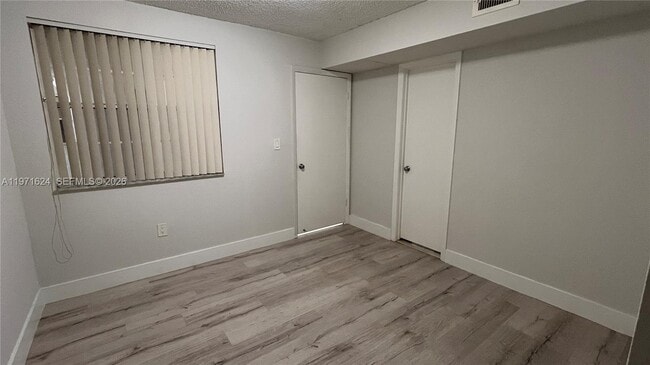 Building Photo - 2831 N Oakland Forest Dr