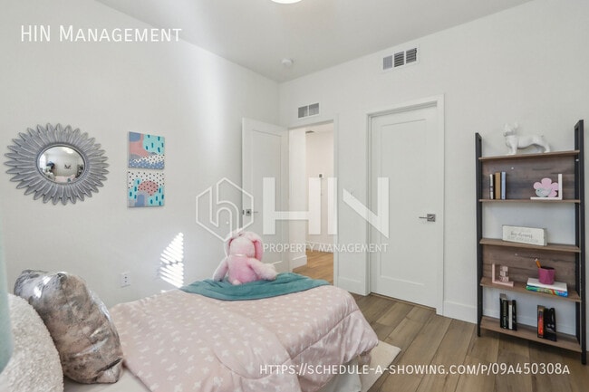 Building Photo - 9704 Seawind Wy