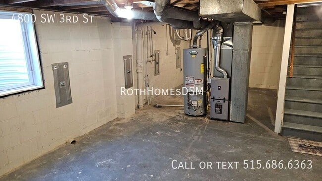 Building Photo - 4800 SW 3rd St