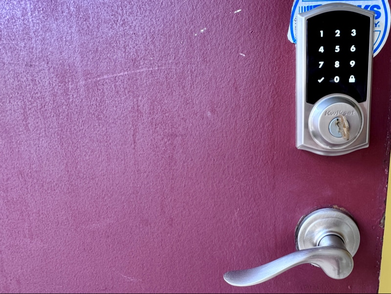 Building Photo - 2440 Glengyle Dr