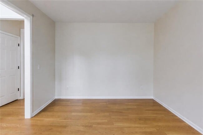 Building Photo - 5135 Amberden Hall Dr