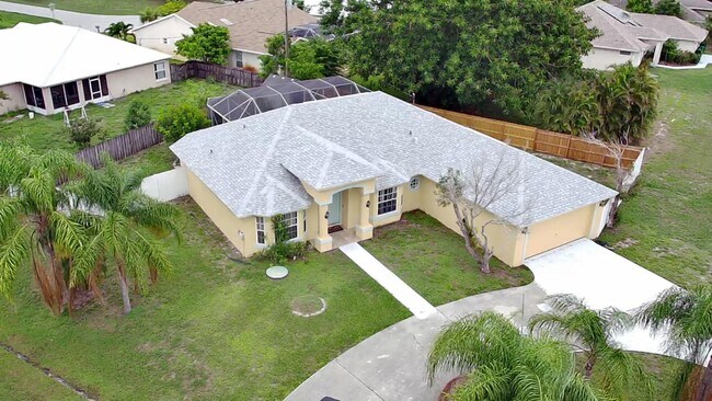 Primary Photo - 4630 NW Bighorn Ave