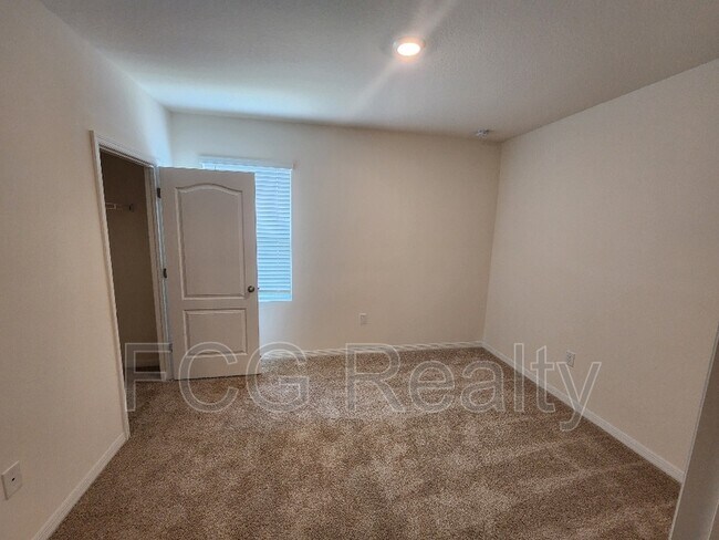 Building Photo - 3671 Giorgio Dr