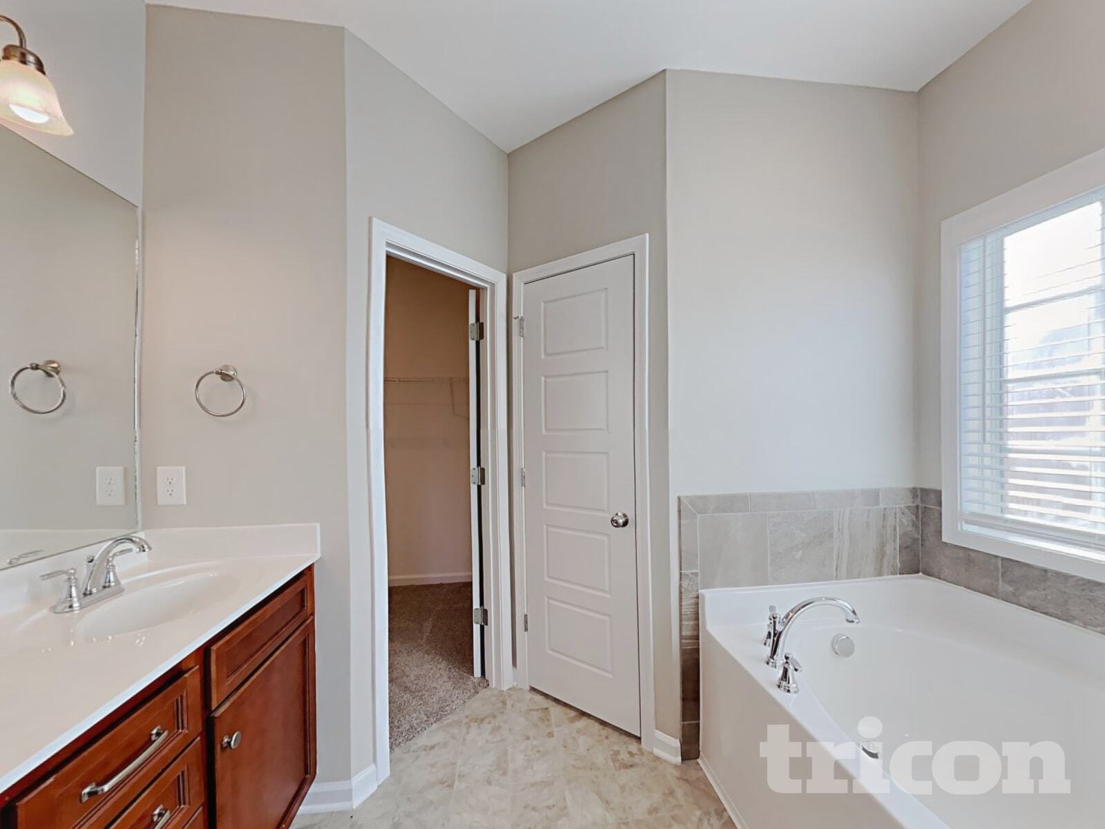 Building Photo - 815 Ellyson Dr