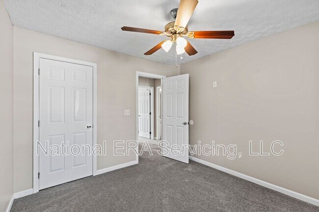 Building Photo - 185 Vintage Dr