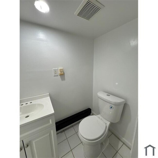 Building Photo - 3 Bedroom with Basement