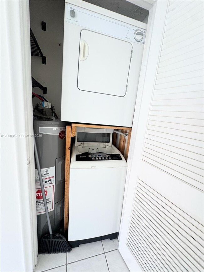 Building Photo - 11352 Royal Palm Blvd