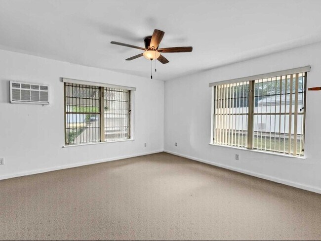 Building Photo - 2191 NE 172nd St