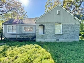 Building Photo - 1284 Poppen Cove