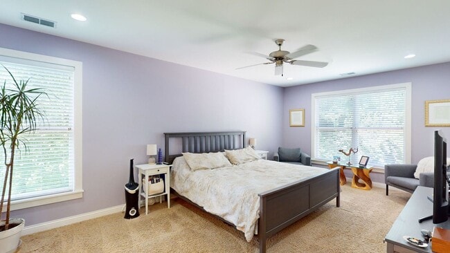 Building Photo - 3 Bed/4.5 Bath Crescent Hill Charmer with 2 Car Garage