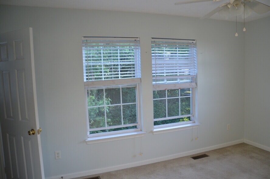 Building Photo - 311 Emerson Ln