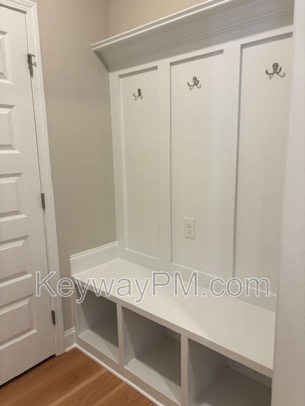 Building Photo - 3015 Venetian Dr