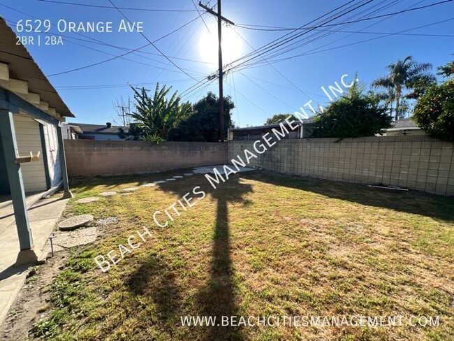 Building Photo - Large 2 Bedroom Home In North Long Beach