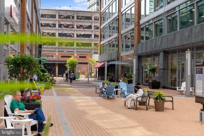 Building Photo - 2136 Glacier Rd