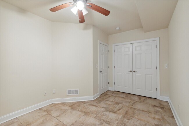 Building Photo - 1728 N Gratz St