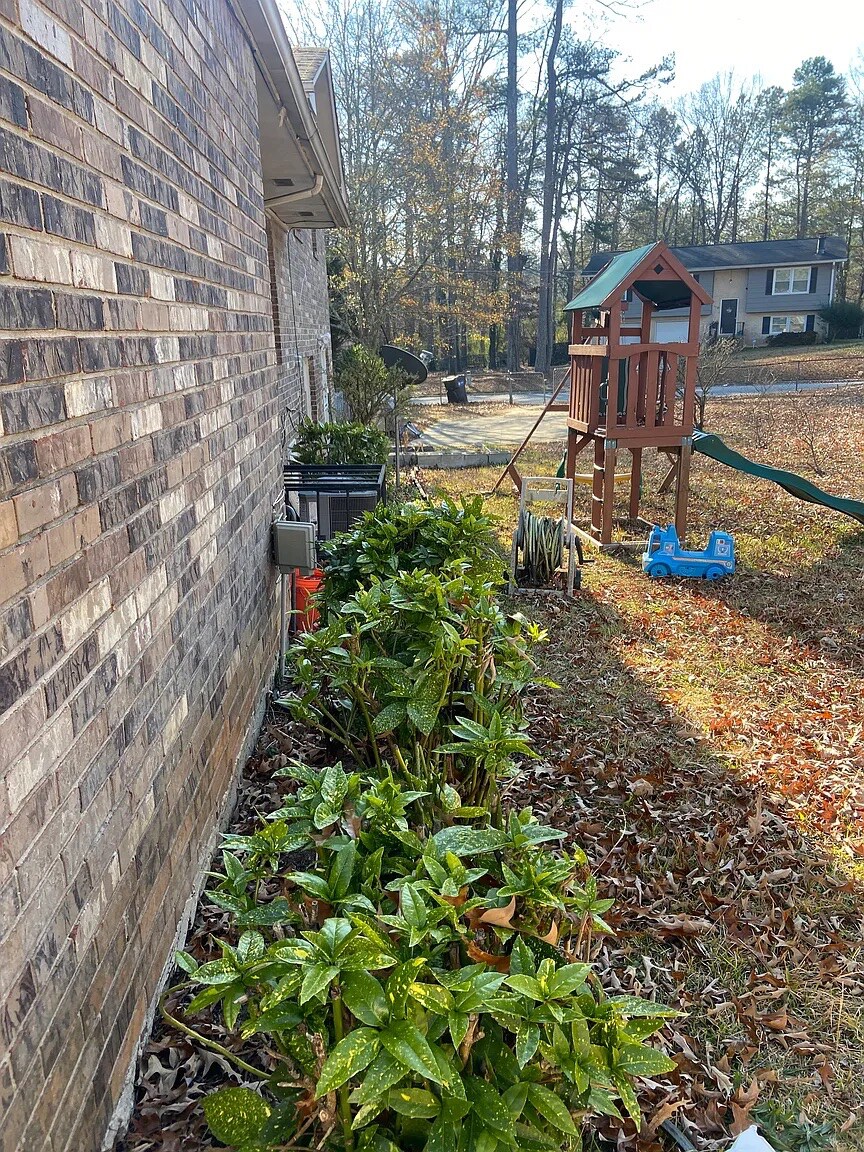 Building Photo - Room in Duplex on Valley Brook Dr
