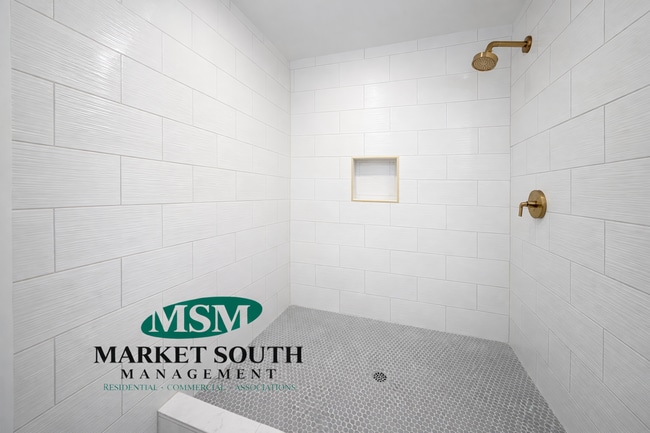 Building Photo - 37 W 201