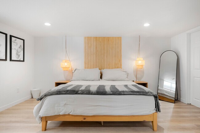 Building Photo - Robb Way