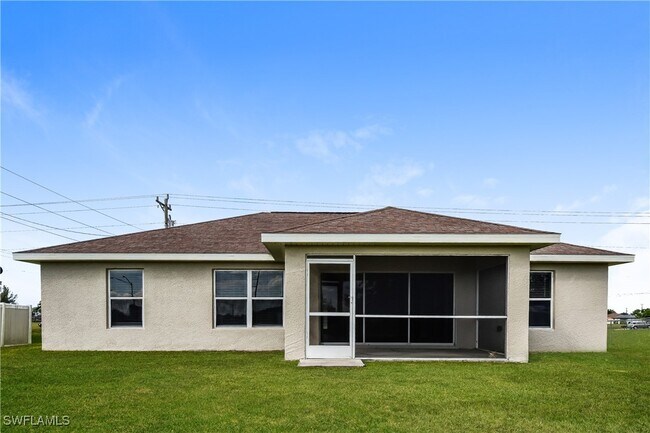 Building Photo - 2405 NW Juanita Pl