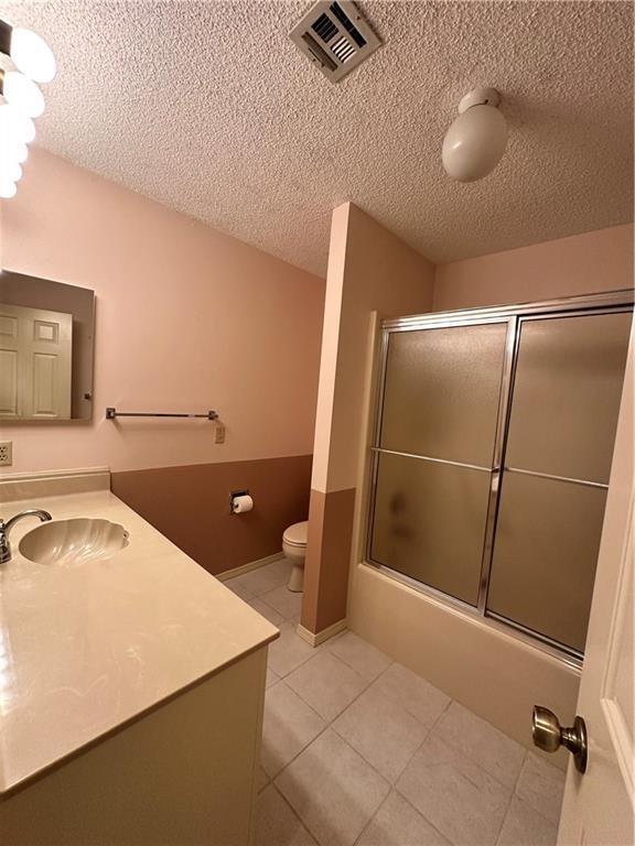 Building Photo - 8 Teresa Dr